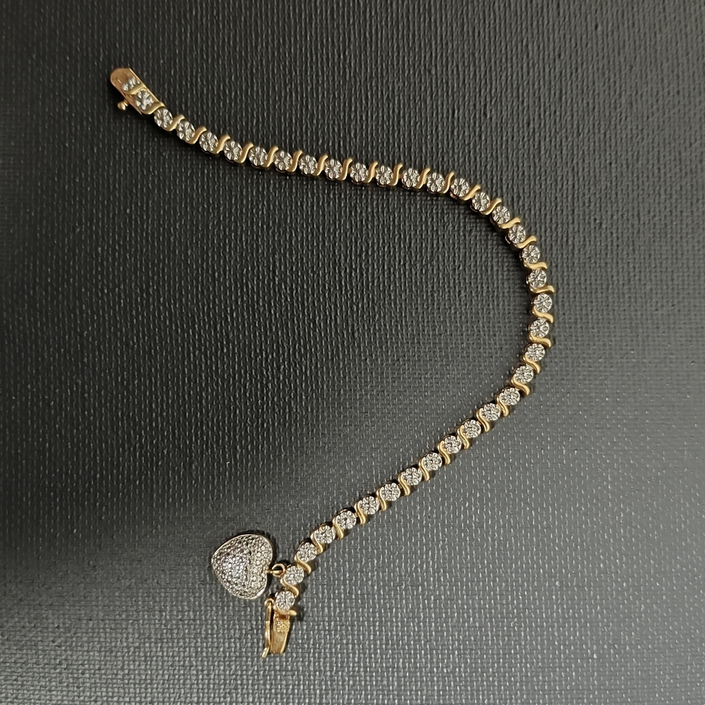 Source Unknown Gold and Silver Heart Charm Bracelet